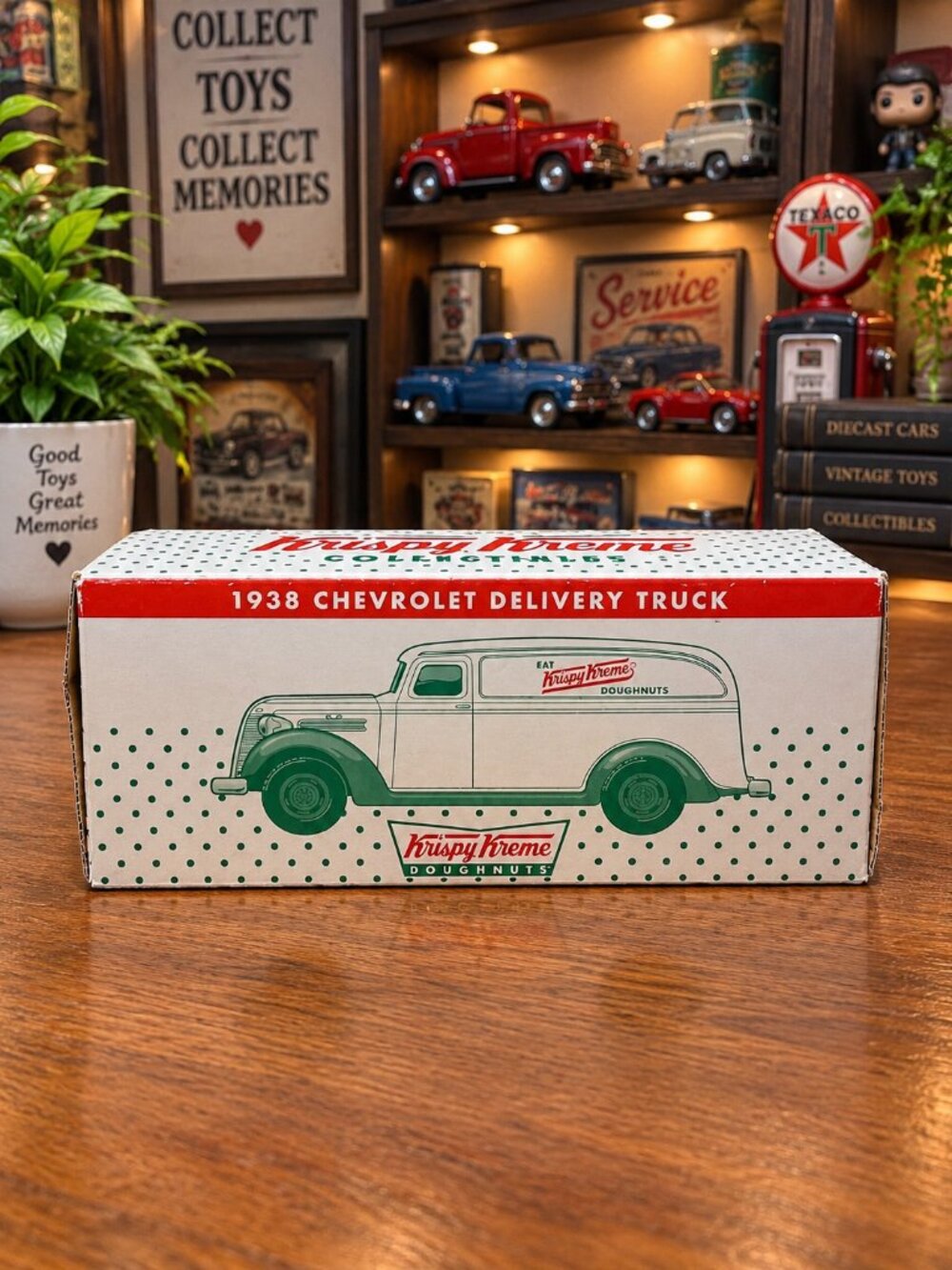 VTG ERTL 1938 Chevrolet Krispy Kreme Delivery Truck Die-Cast Coin Bank 1:25